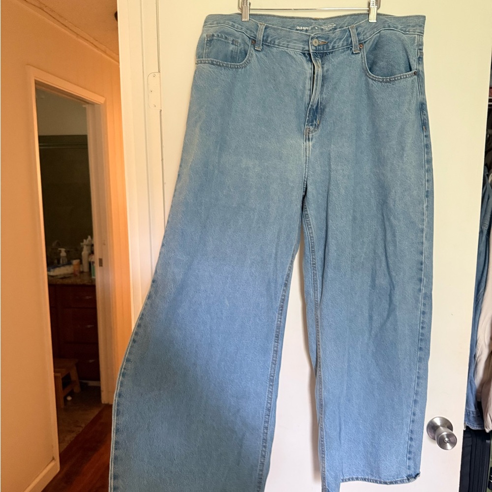 Old navy high waisted baggy jeans